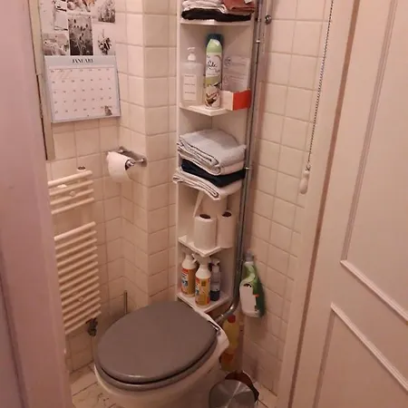 Homey Budget Bedroom Amsterdam