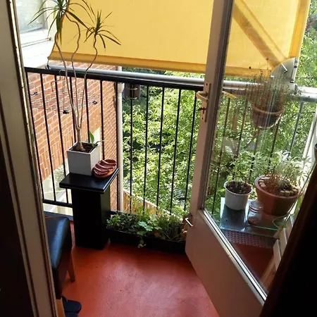 Homey Budget Bedroom * Amsterdam